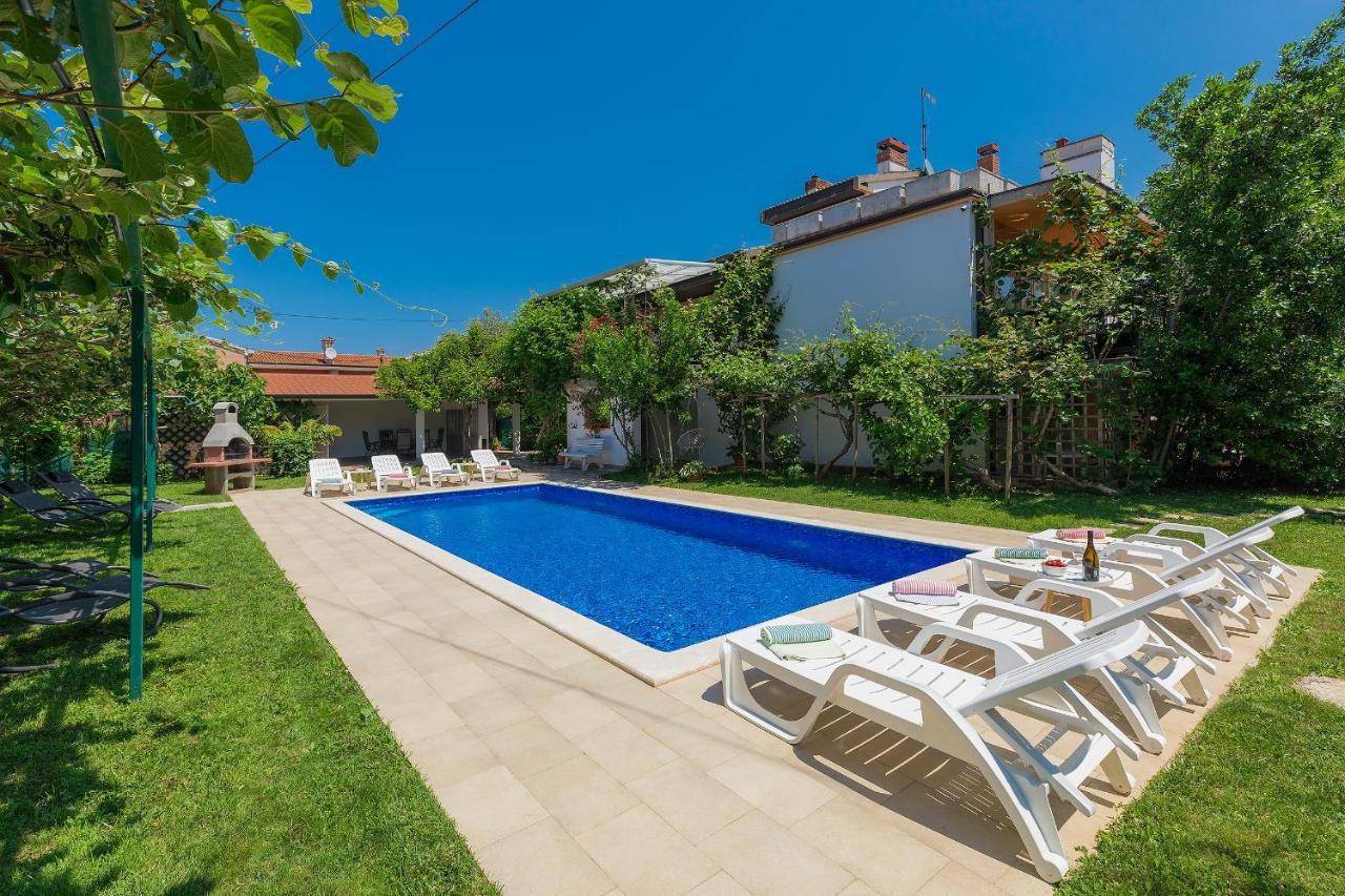 Villa Toni Umag Exterior photo
