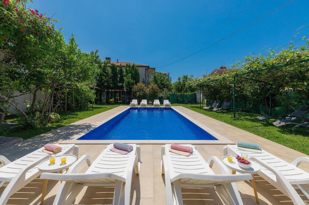Villa Toni Umag Exterior photo