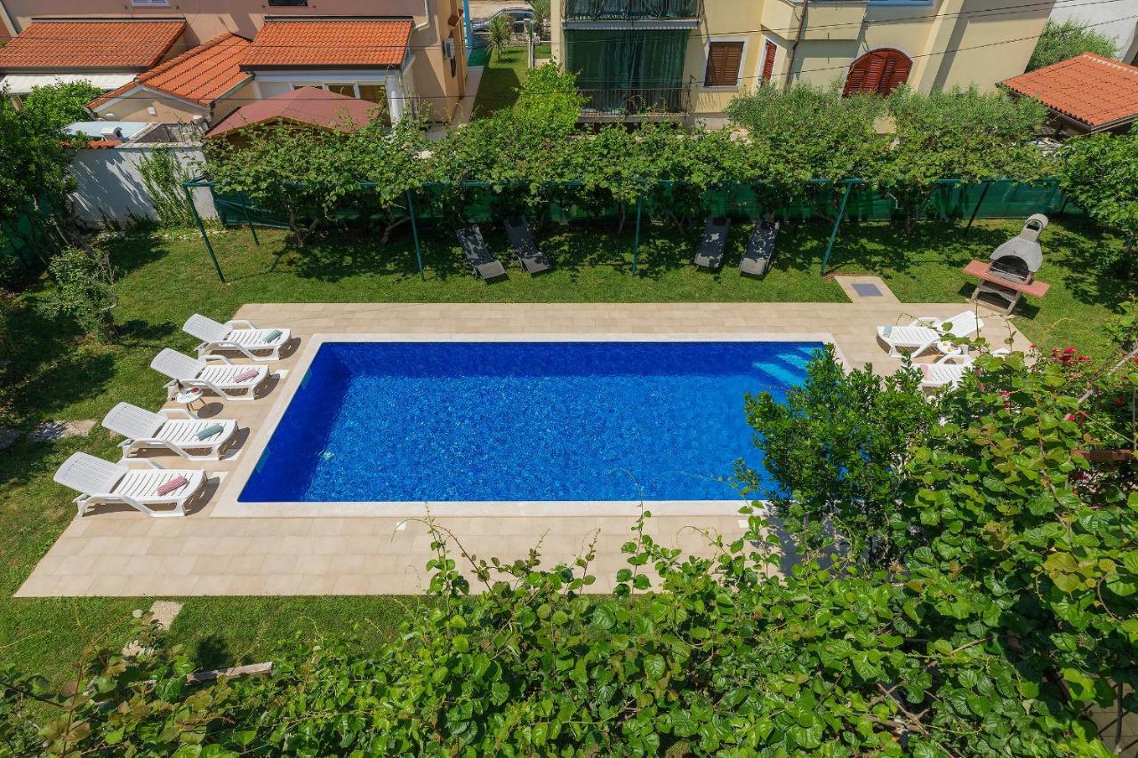 Villa Toni Umag Exterior photo