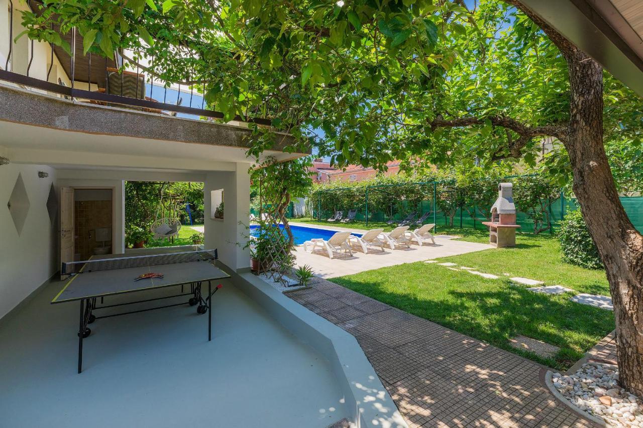 Villa Toni Umag Exterior photo