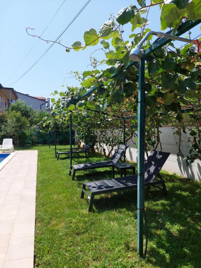 Villa Toni Umag Exterior photo